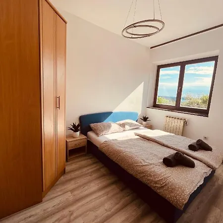 Lea Apartment Lucija