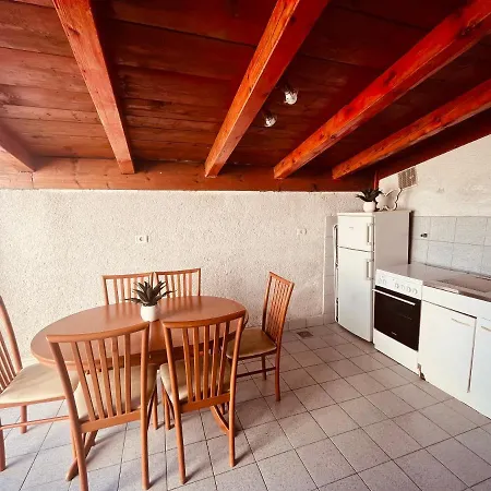 Apartment Lea