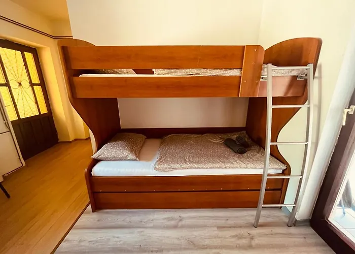 Apartment Lea Lucija