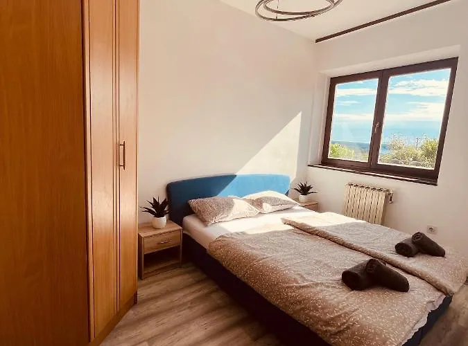 Lea Apartment Lucija